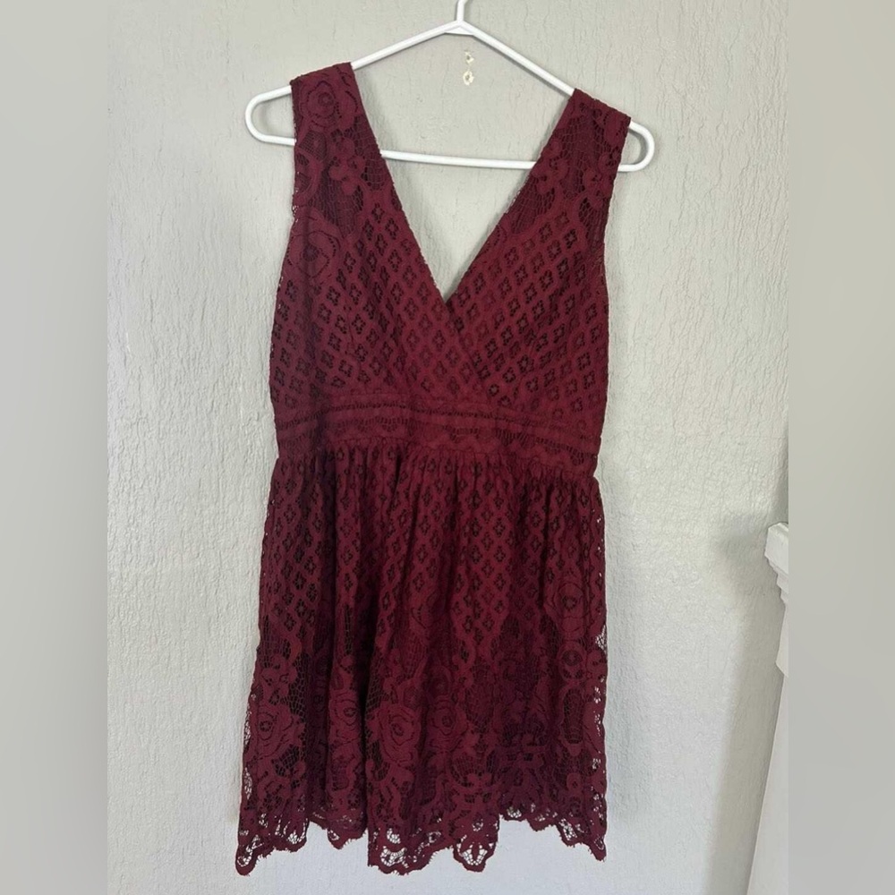 Black Swan burgundy Lace Dress size large